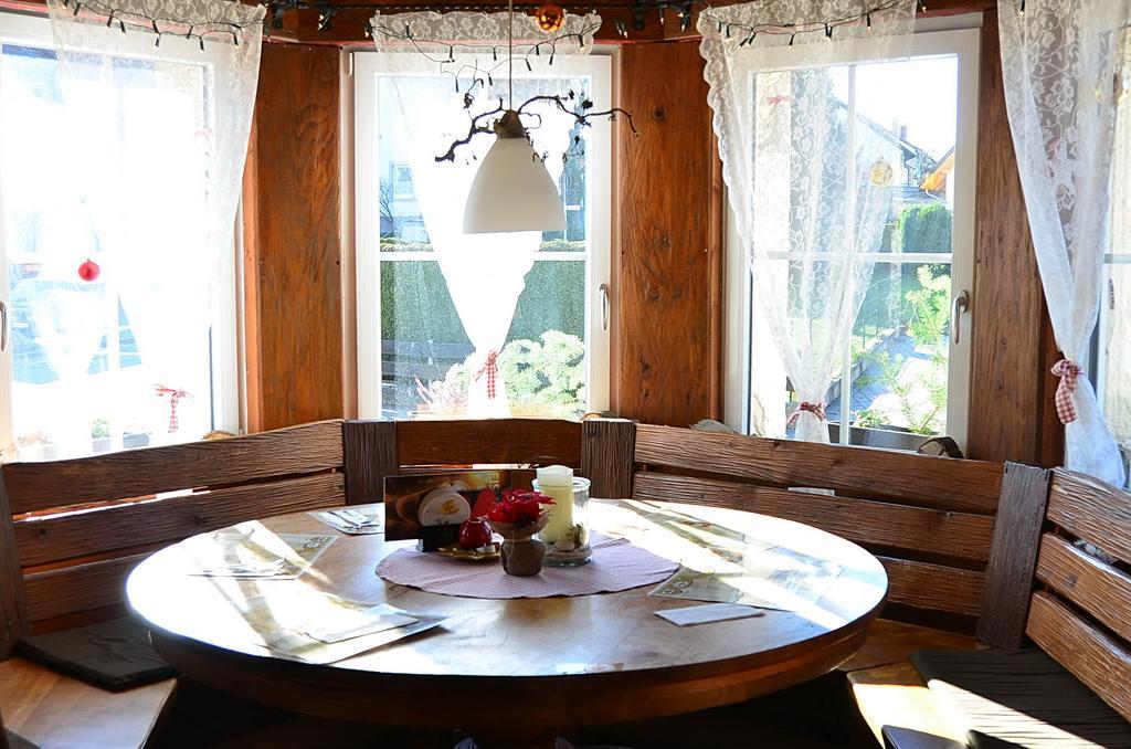 Hotel "Cafe Verkehrt" - Wellcome Motorbiker, Berufsleute Und Reisende Im Schwarzwald Oberhof  Ngoại thất bức ảnh