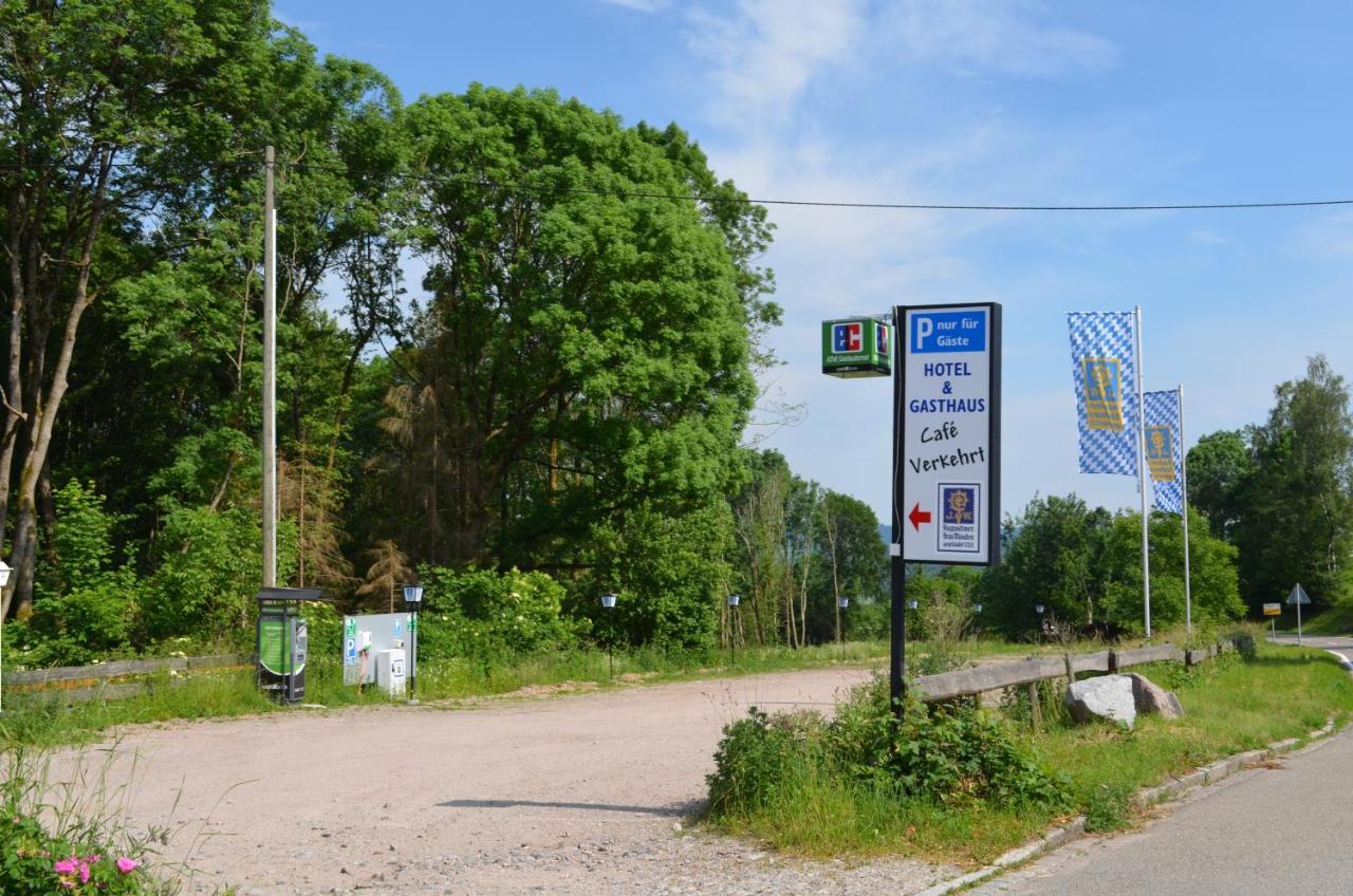 Hotel "Cafe Verkehrt" - Wellcome Motorbiker, Berufsleute Und Reisende Im Schwarzwald Oberhof  Ngoại thất bức ảnh